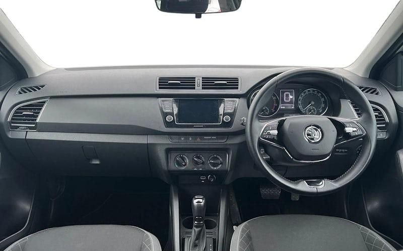 Used Skoda Fabia SE 95 HP (69 kW) 2021 White Estate