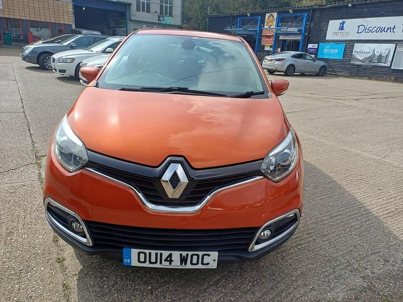 Begagnad Renault Captur Expression+ 90 HK (66 kW) 2014 Orange SUV