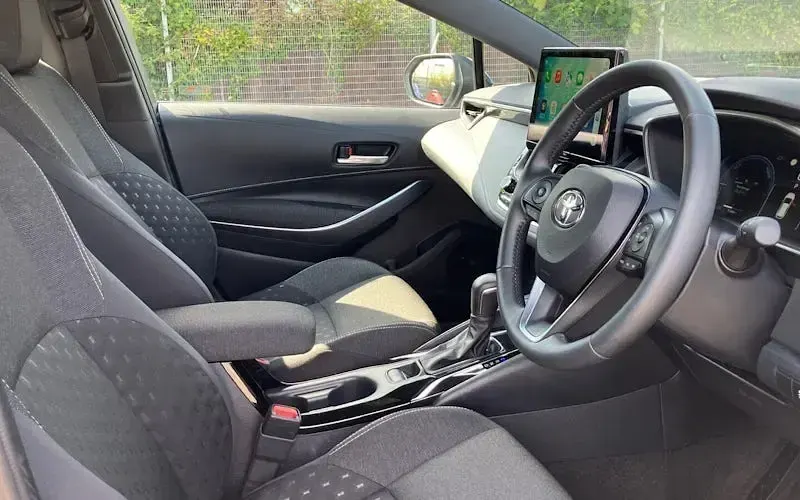 Used Toyota Corolla 140 HP (102 kW) 2025 Grey Estate