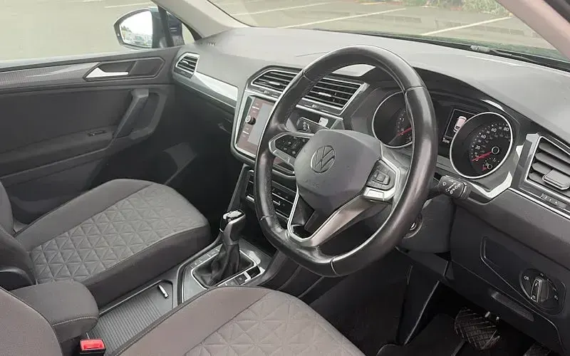 Used VW Tiguan Life 150 HP (110 kW) 2024 Blue SUV