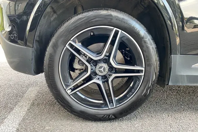 Used Mercedes E250 Executive 215 HP (158 kW) 2025 Cosmos black SUV
