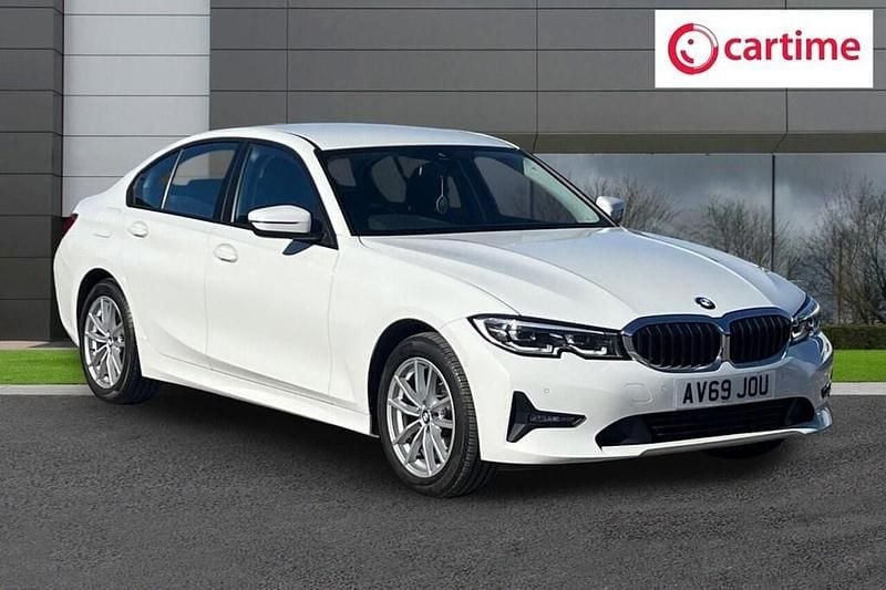 Begagnad BMW 320 Performance 184 HK (135 kW) 2019 Vit Sedan