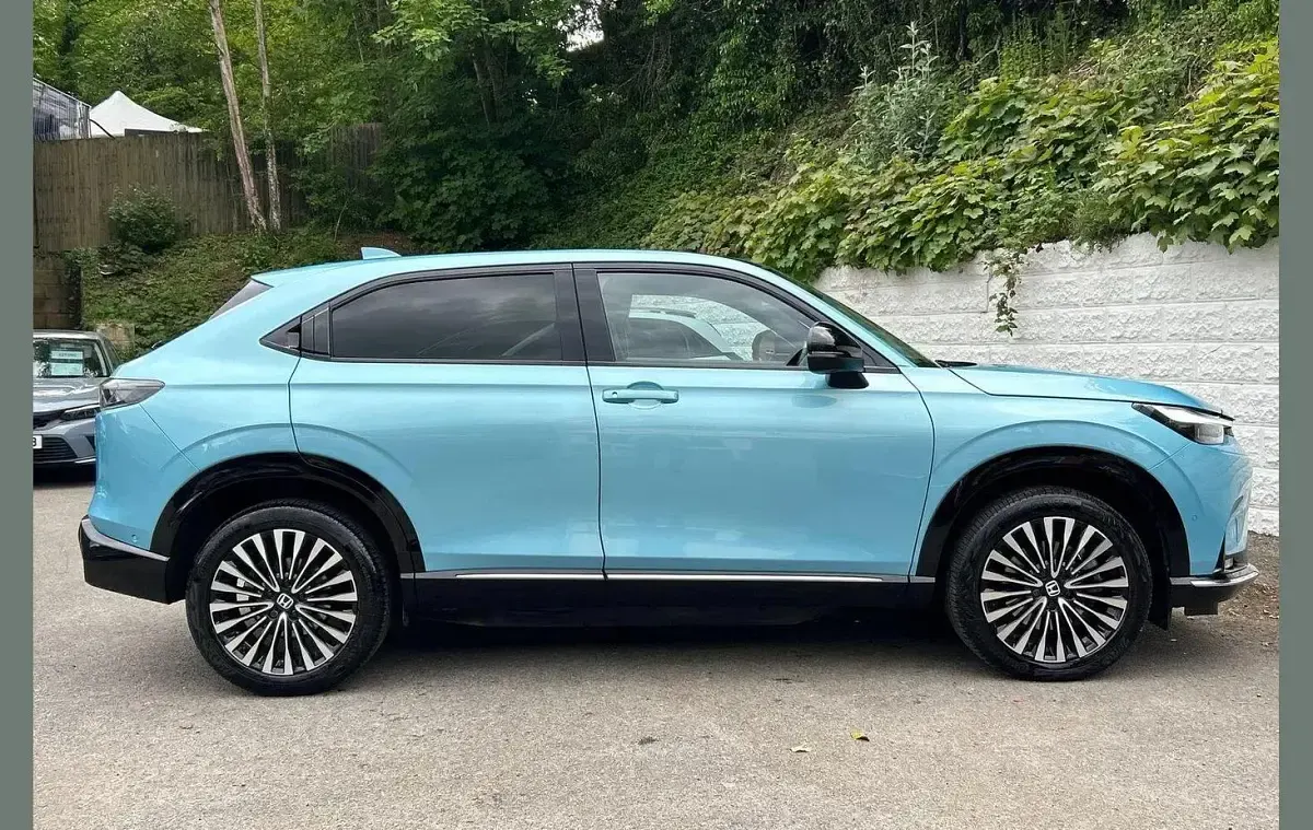 Używany Honda e:Ny1 Advance 150 kW (204 KM) 2025 Niebieski SUV