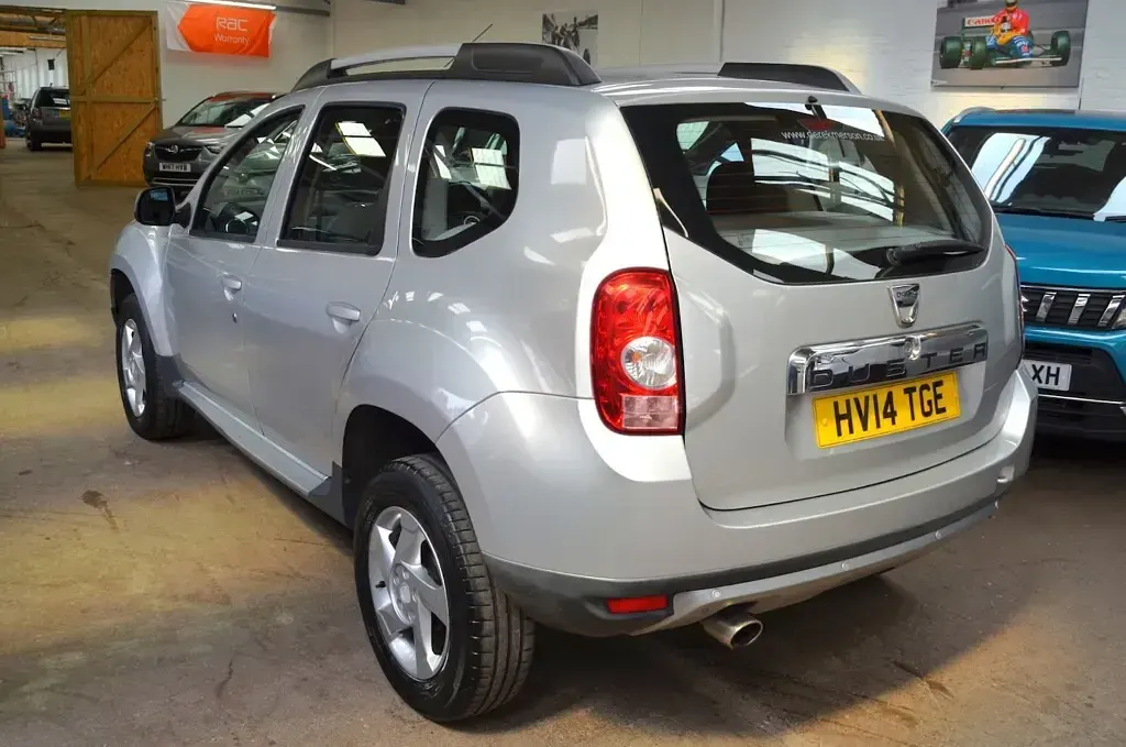 Used Dacia Duster Lauréate 110 HP (80 kW) 2014 Silver SUV