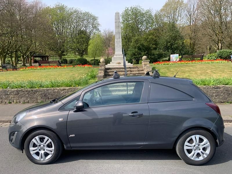 Used Vauxhall Corsa Sportive 95 HP (69 kW) 2015 Grey Van