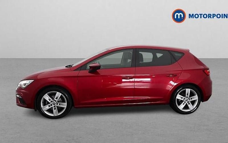 Used Seat Leon FR 150 HP (110 kW) 2020 Red Hatchback