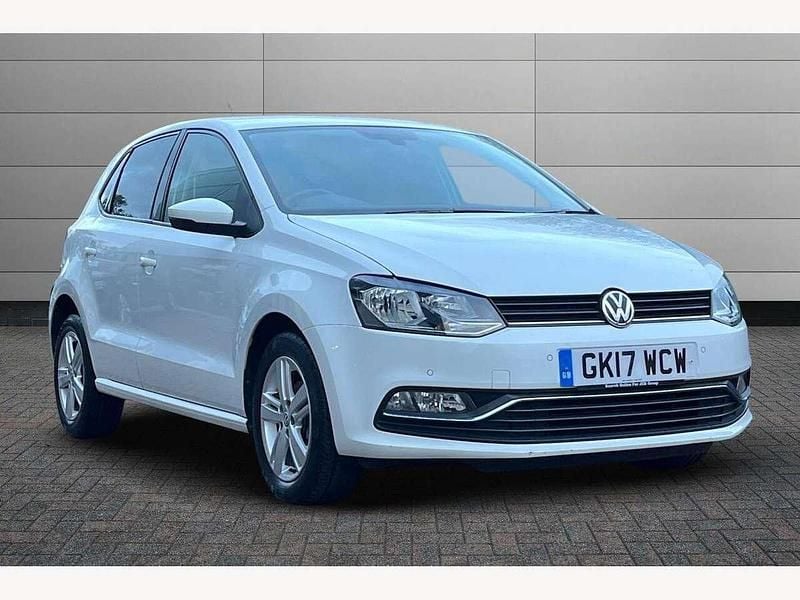Pure white gloss Used 2017 VW Polo Edition Hatchback | £11,390 (Fair price) - Image 1/2
