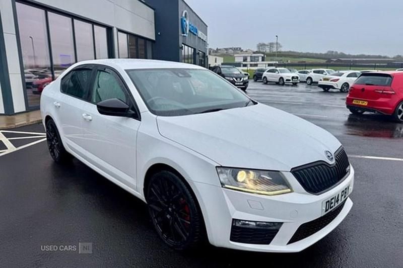 Used Skoda Octavia vRS 2014 White Hatchback