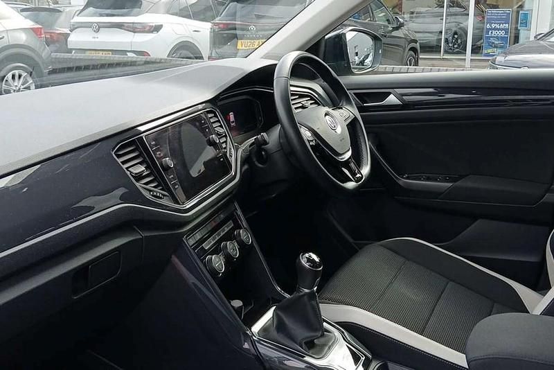 Used VW T-Roc SEL 150 HP (110 kW) 2020 Black SUV