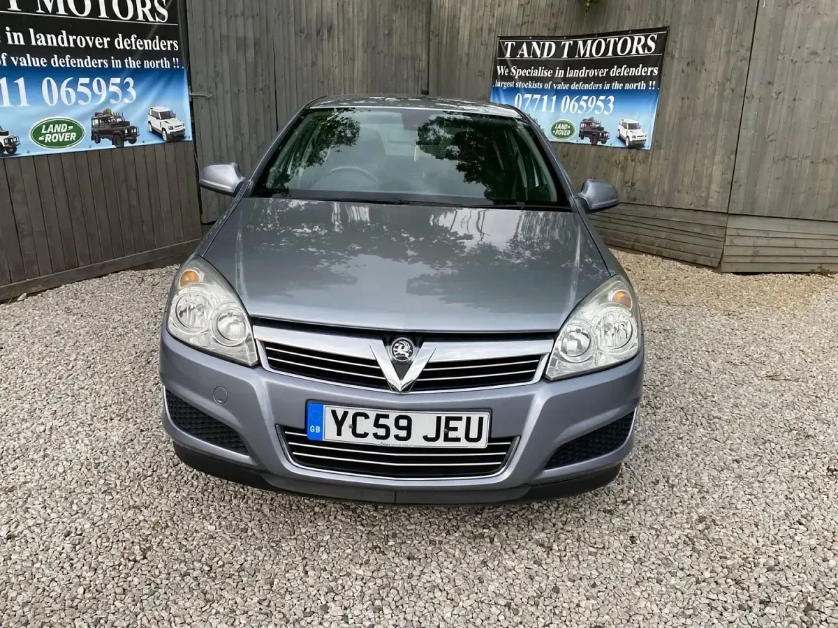 Używany Vauxhall Astra Active 2009 Srebrny Hatchback