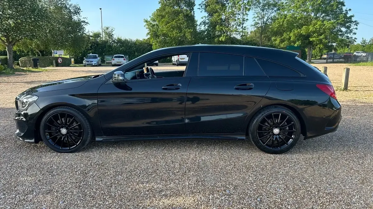 Used Mercedes CLA220 Shooting Brake AMG 177 HP (130 kW) 2016 Black Estate