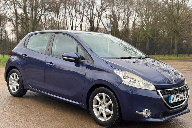 Used Peugeot 208 Active 82 HP (60 kW) 2015 Blue Hatchback