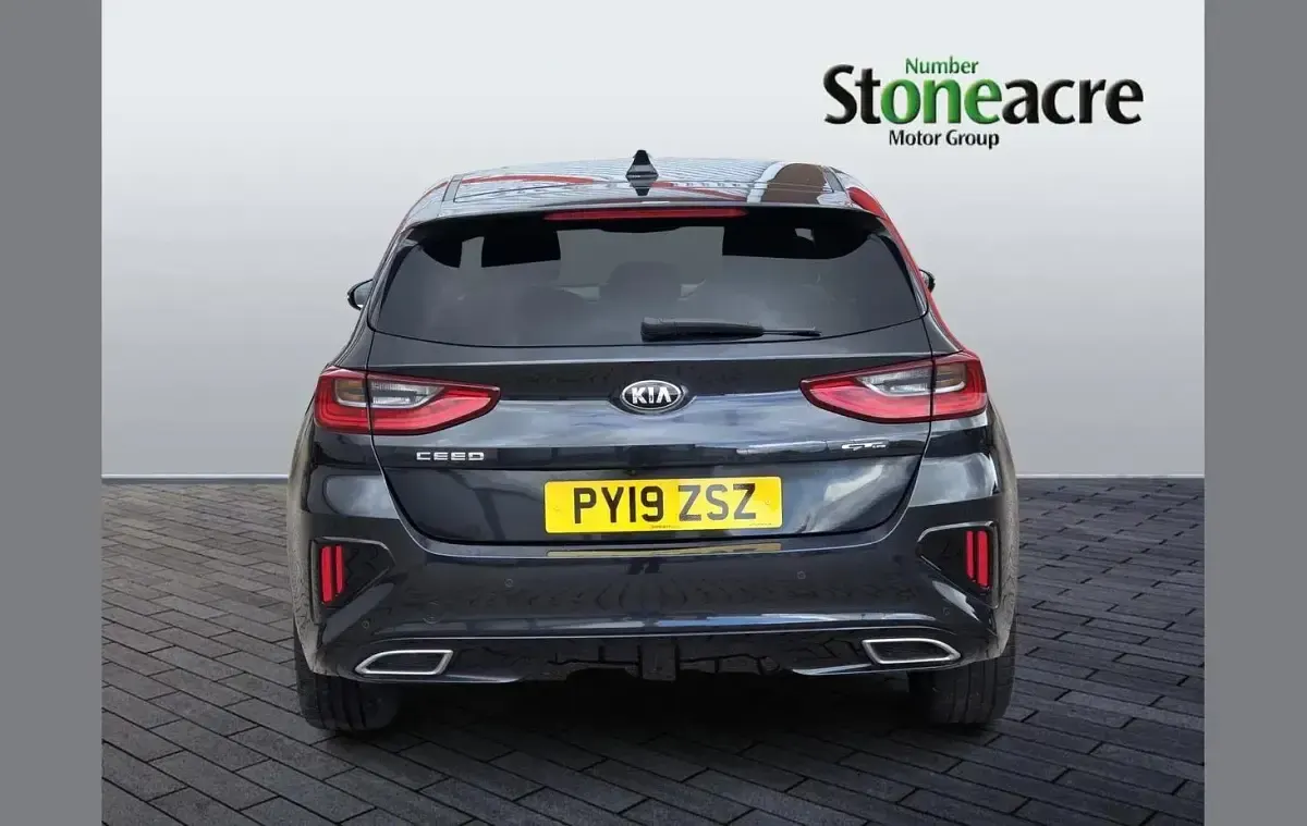 Usado Kia Ceed GT-Line 140 HP (102 kW) 2019 Preto Citadino
