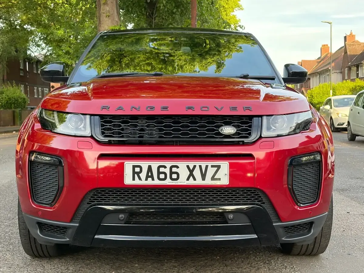Used Land Rover Range Rover evoque HSE Dynamic 2017 Red Estate