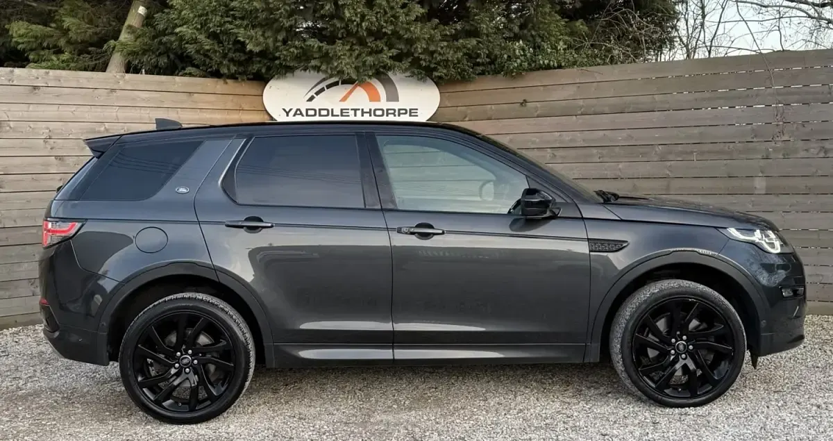 Second-hand Land Rover Discovery Sport HSE Dynamic 240 CP (176 kW) 2018 Gri SUV