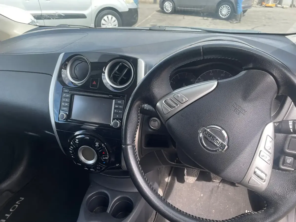 Used Nissan Note S 90 HP (66 kW) 2014 Black Hatchback