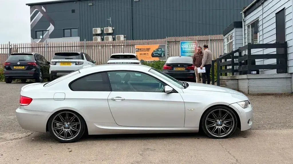 Used BMW 320 M Sport 177 HP (130 kW) 2008 Silver Coupe