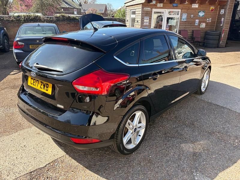 Used Ford Focus Titanium 125 HP (91 kW) 2017 Black Hatchback