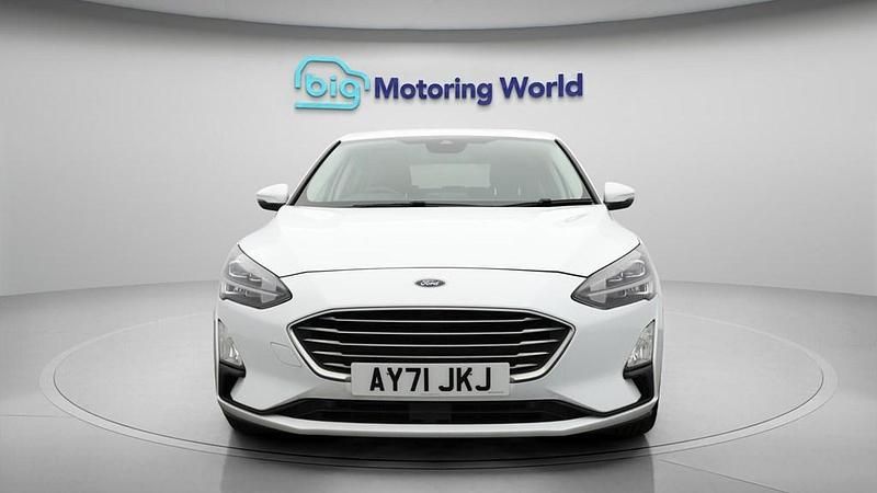Used Ford Focus Titanium X 155 HP (114 kW) 2021 White Hatchback