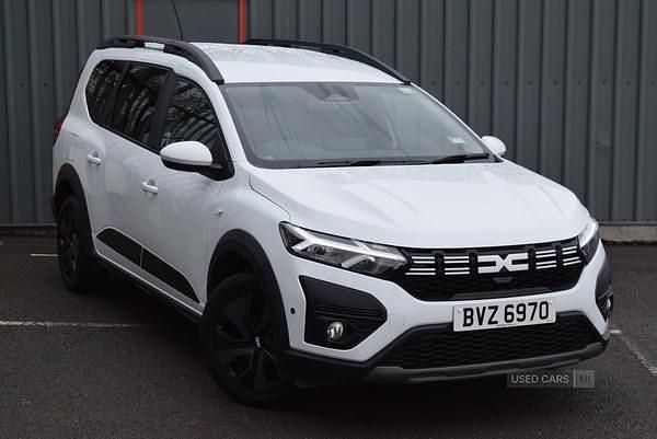 White Used 2025 Dacia Jogger Expression MPV | £16,995 (Fair price) - Image 1/4