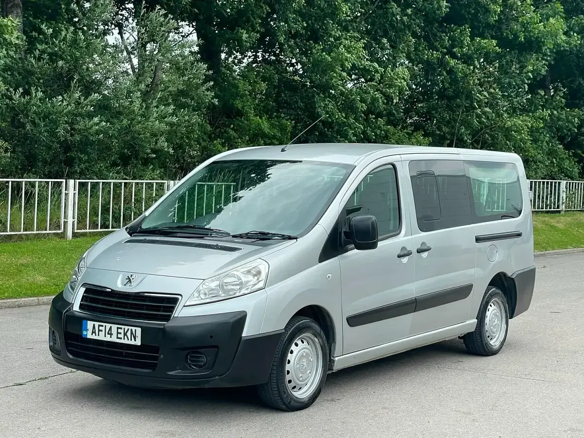Used Peugeot TePee Comfort 2014 Silver MPV