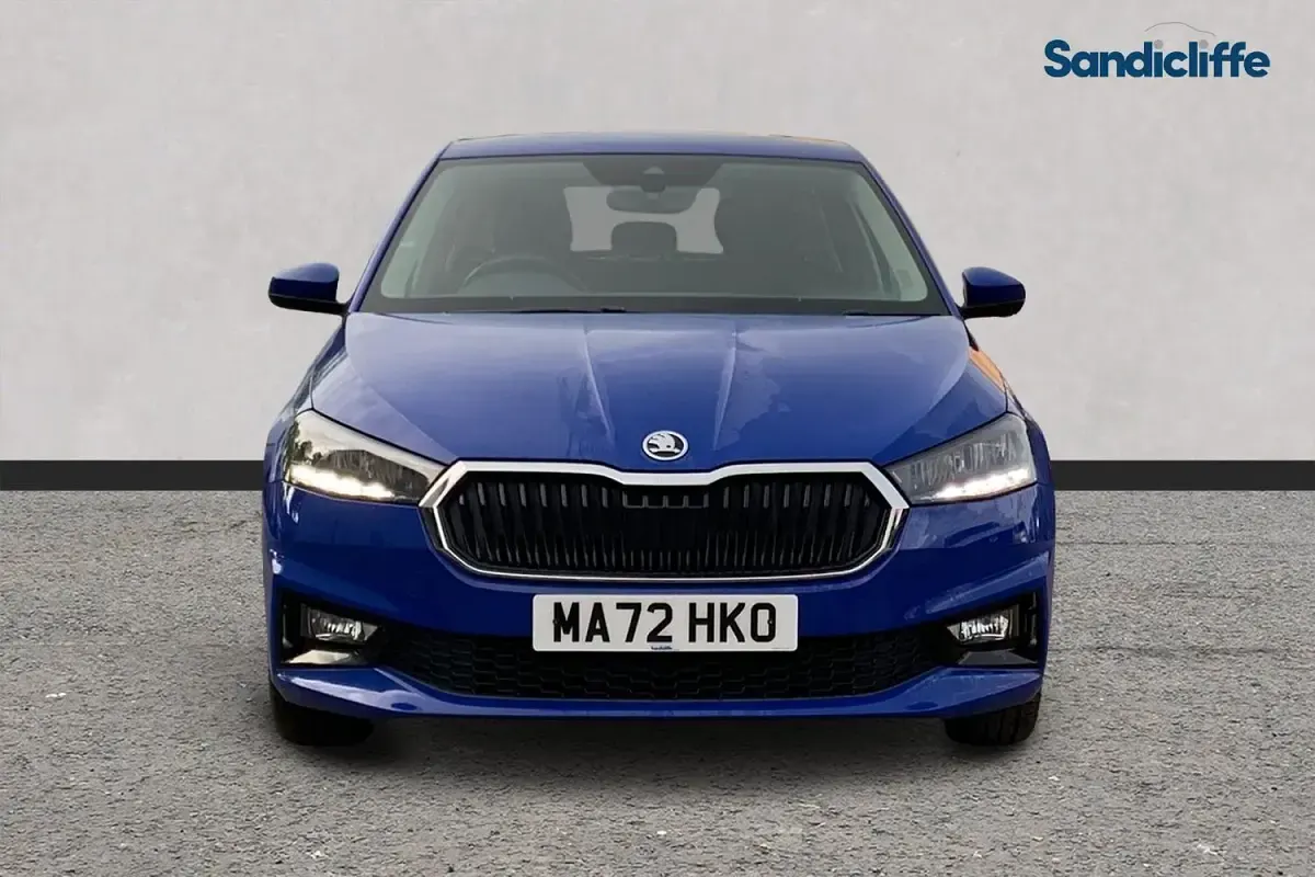 Begagnad Skoda Fabia Comfort 110 HK (80 kW) 2022 Blå Halvkombi