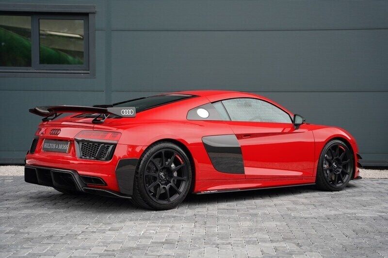 Used Audi R8 Coupé Design 610 HP (448 kW) 2018 Red Coupe