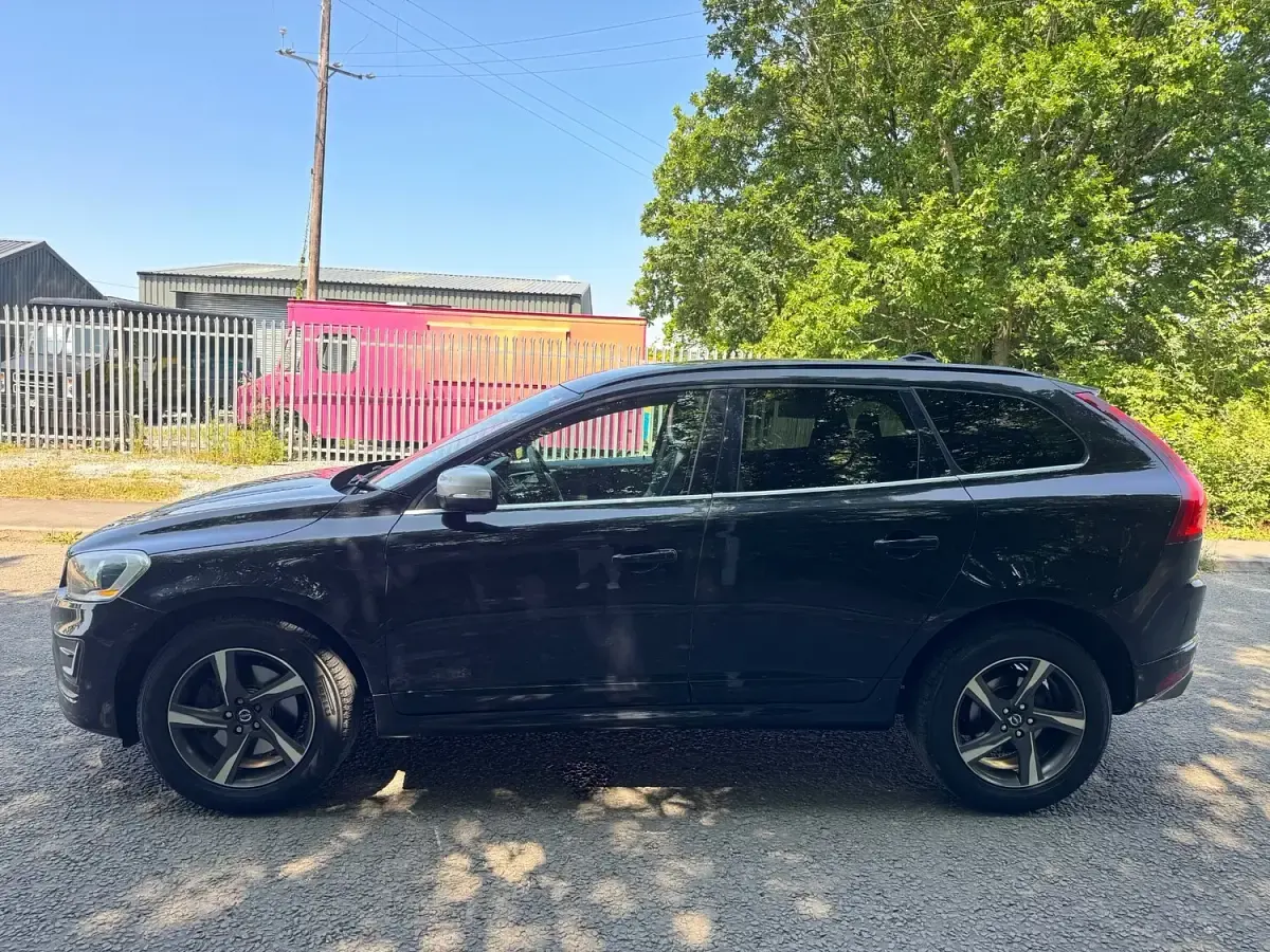 Used Volvo XC60 R-Design 2014 Black SUV