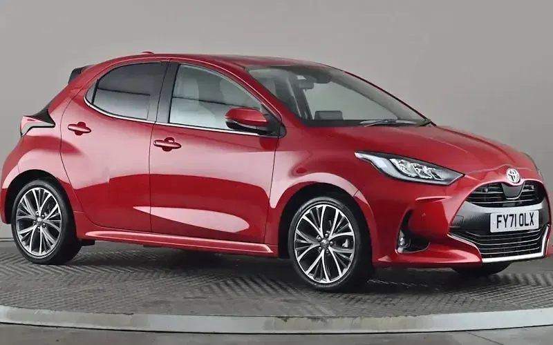 Usado Toyota Yaris Hybrid 116 HP (85 kW) 2025 Citadino