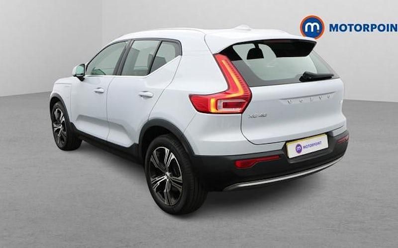 Used Volvo XC40 Inscription 262 HP (192 kW) 2021 Silver SUV
