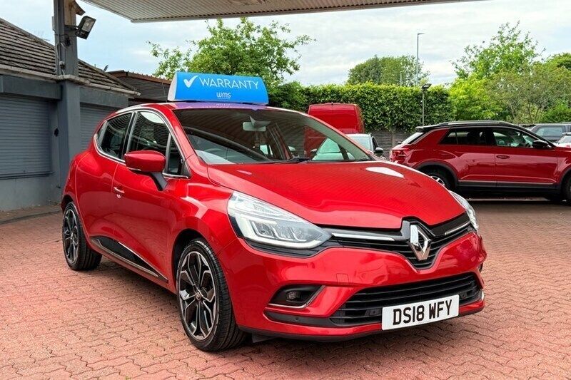 Red Used 2018 Renault Clio IV Signature Hatchback | £9,299 (Fair price) - Image 1/1