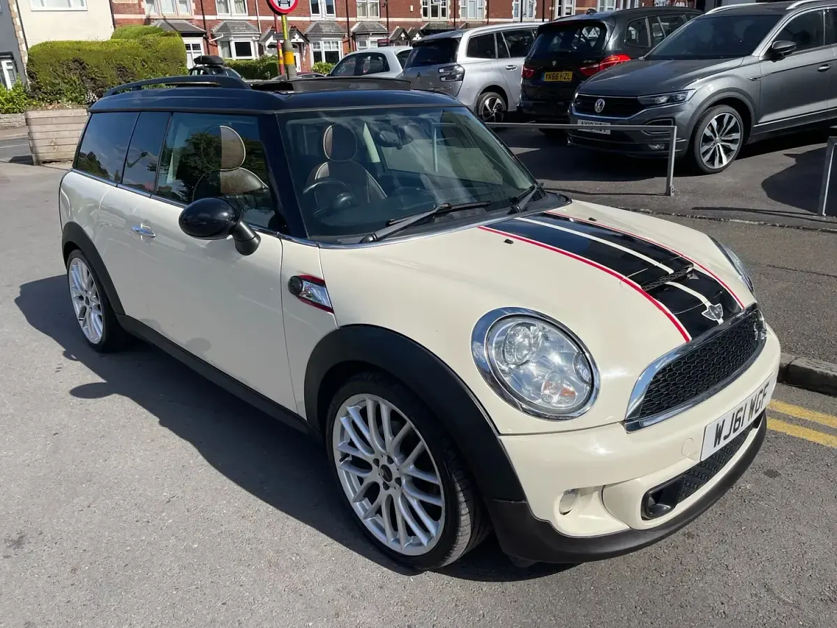 Used Mini Cooper Clubman 2011 White Estate