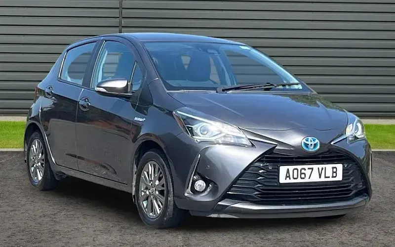 Used Toyota Yaris 101 HP (74 kW) 2017 Hatchback