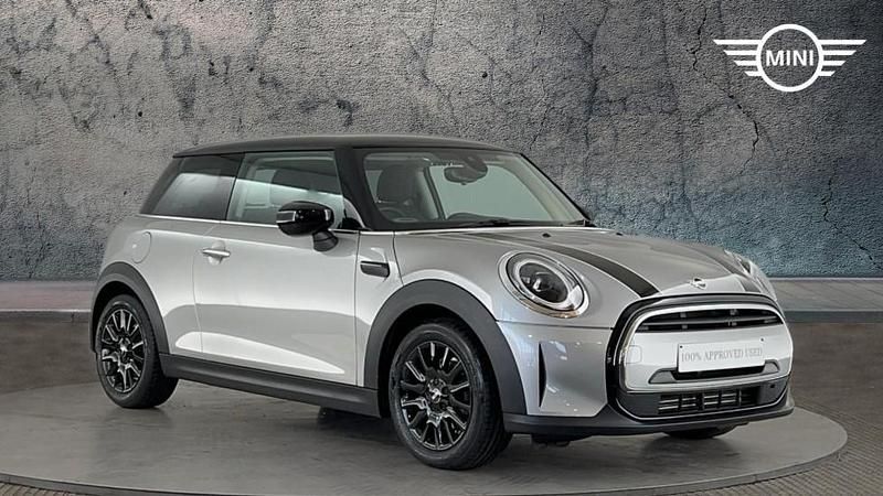 Silver Used 2023 Mini Cooper Classic Hatchback | £18,990 (Fair price) - Image 1/4