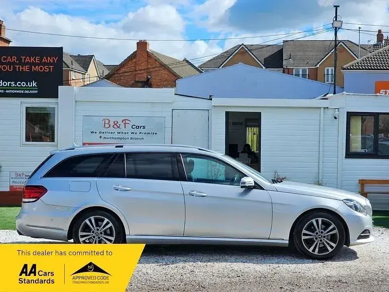 Begagnad Mercedes E220 SE 2015 Silver Kombi