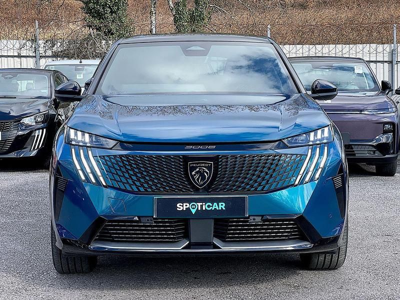 Used Peugeot e-3008 GT 152 kW (207 HP) 2024 Blue SUV