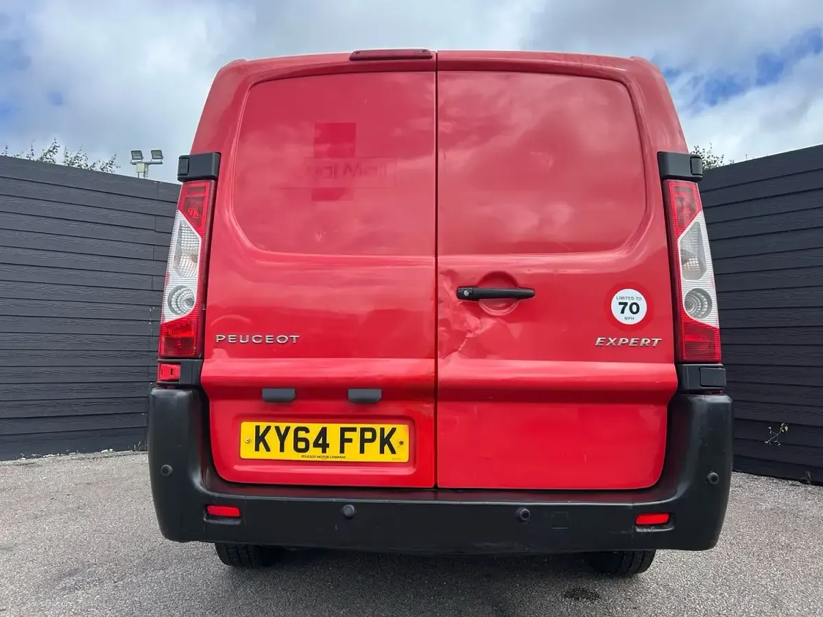 Used Peugeot Expert 2014 Red Van