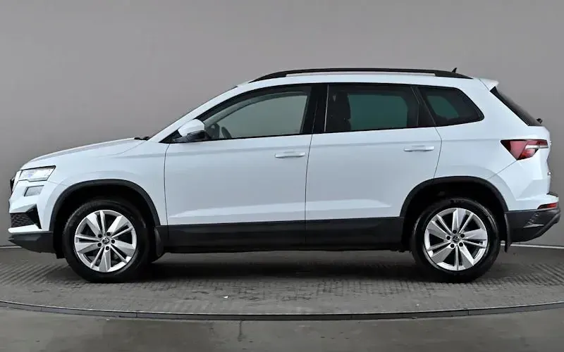 Used Skoda Karoq SE Drive 150 HP (110 kW) 2023 White SUV