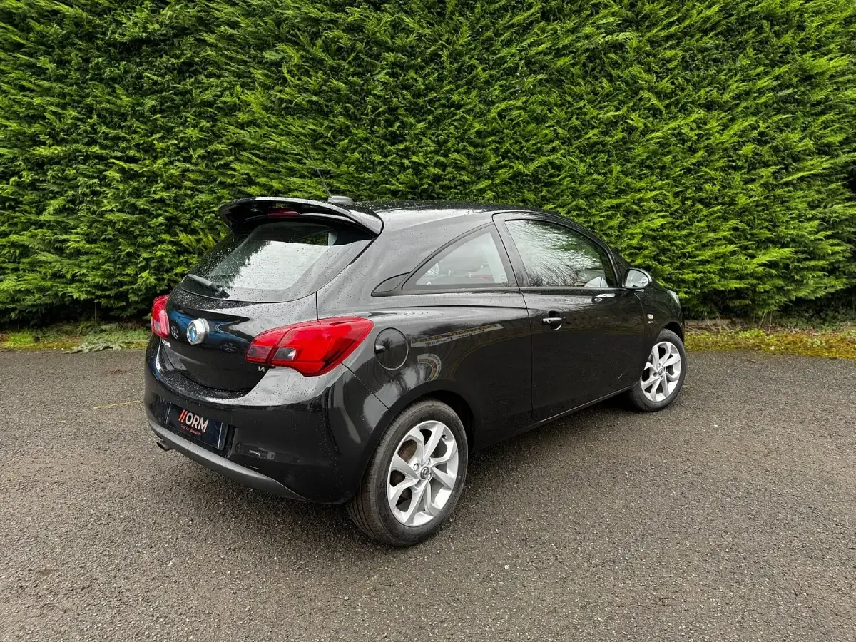 Used Vauxhall Corsa SRi 75 HP (55 kW) 2016 Black Hatchback