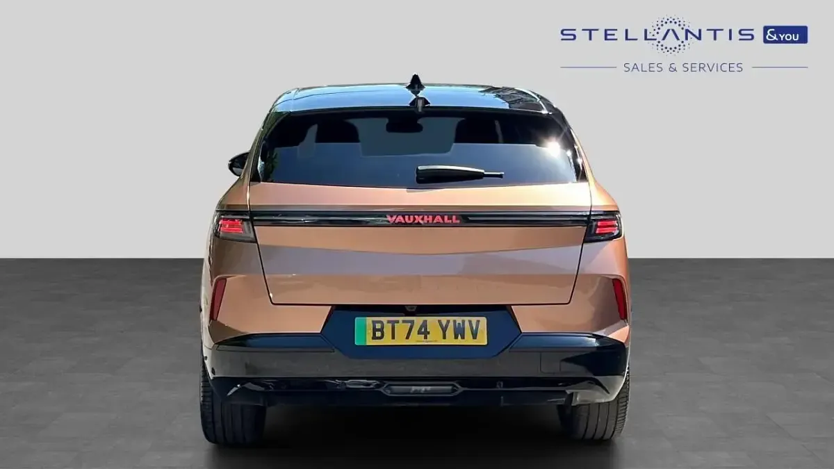 Used Vauxhall Grandland Ultimate 154 kW (210 HP) 2024 Yellow SUV