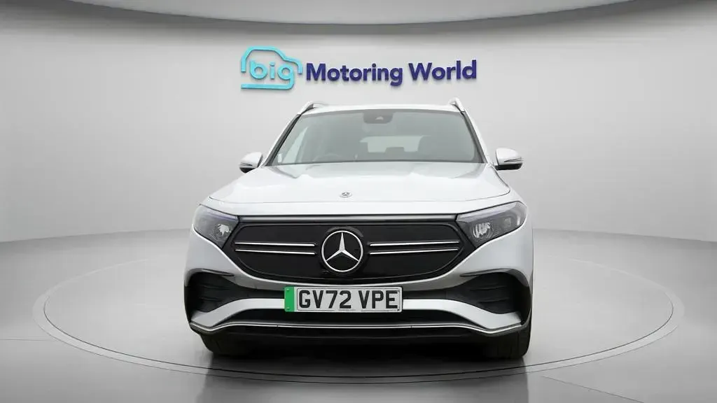 Usado Mercedes EQB350 AMG line 214 kW (292 HP) 2023 SUV