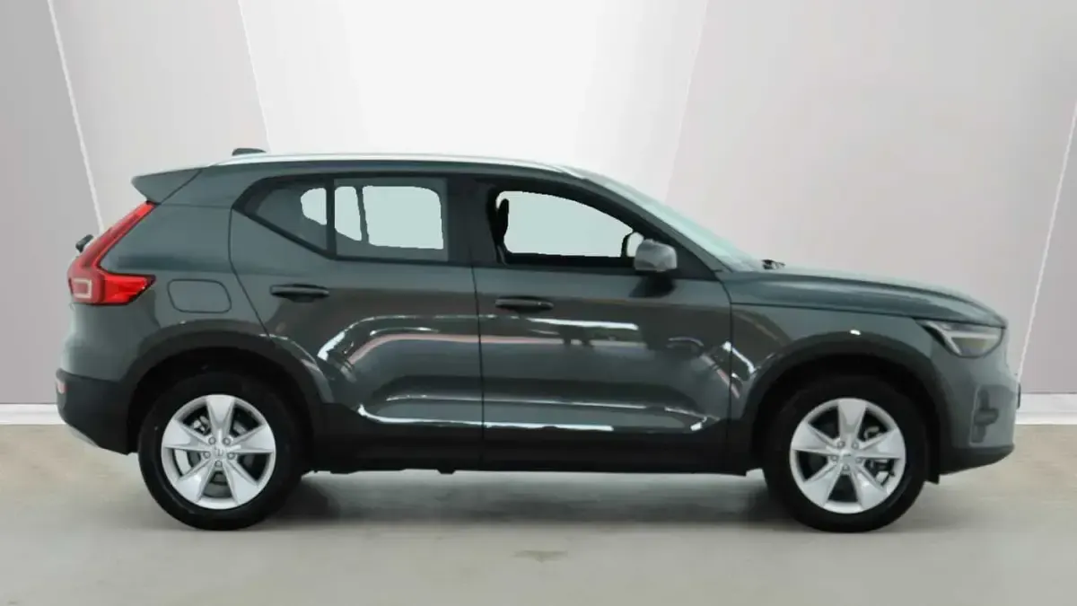 New Volvo XC40 Core 163 HP (119 kW) 2026 SUV