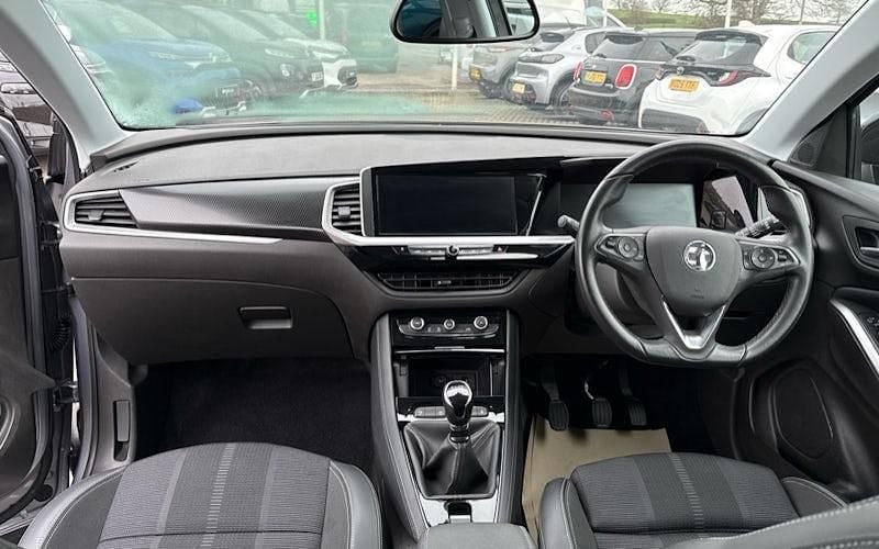 Used Vauxhall Grandland X S 131 HP (96 kW) 2024 Grey SUV
