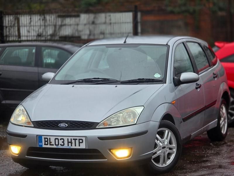 Used Ford Focus Zetec 100 HP (73 kW) 2003 Silver Hatchback