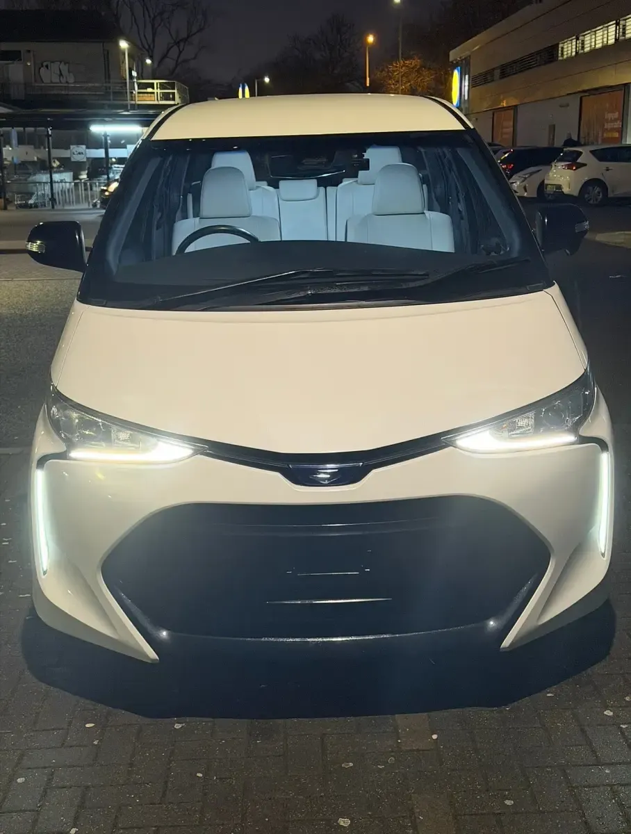 Used Toyota Estima Hybrid 2017 White MPV