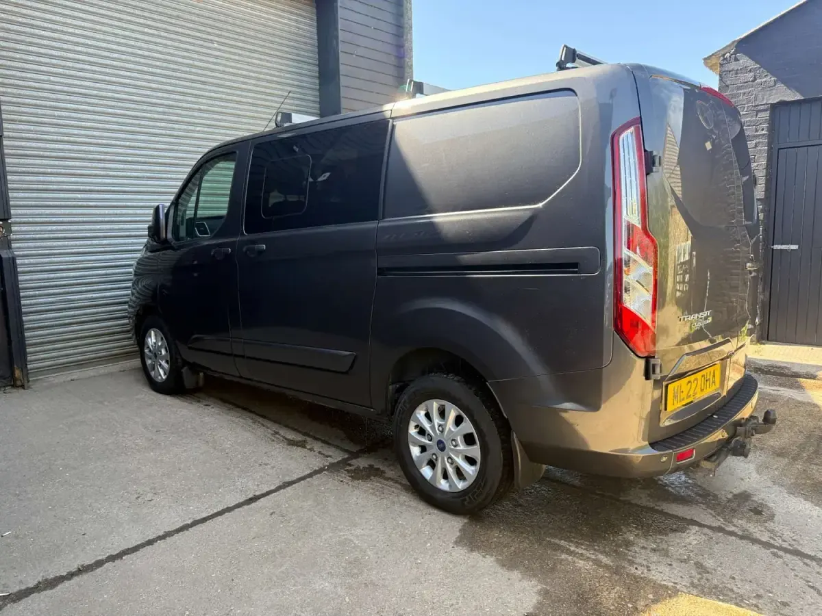 Usado Ford Transit Custom Limited 185 HP (136 kW) 2022 Cinzento Van