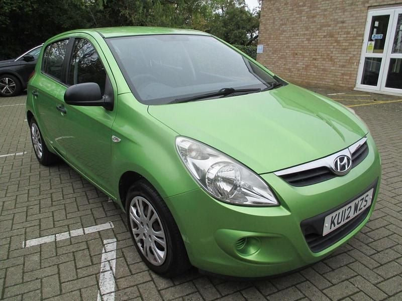 Green Used 2012 Hyundai i20 Classic Hatchback | £1,791 (Good price) - Image 1/4