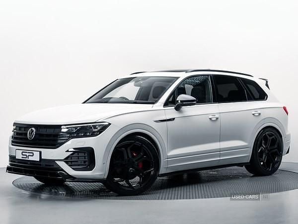 White Used 2023 VW Touareg Black Edition SUV | £39,995 (Good price) - Image 1/4