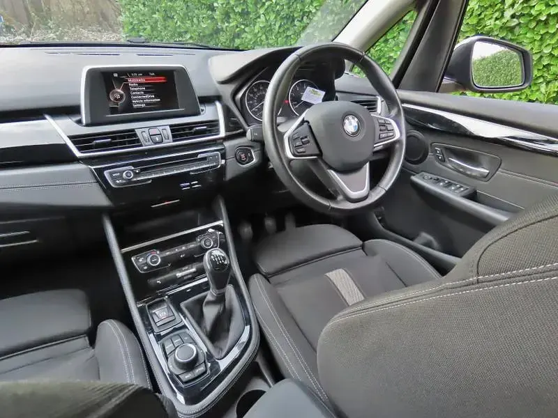Used BMW 218 Sport Line 150 HP (110 kW) 2015 Silver Hatchback