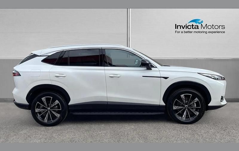 New MG HS Trophy 299 HP (219 kW) 2025 White SUV